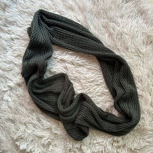 CHARLOTTE RUSSE Infinity Scarf